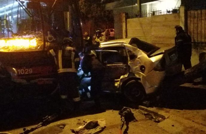 ATENÇÃO – Ladrões causam acidente na Rua Dr. Mario Totta em Porto Alegre. Escutem o áudio…