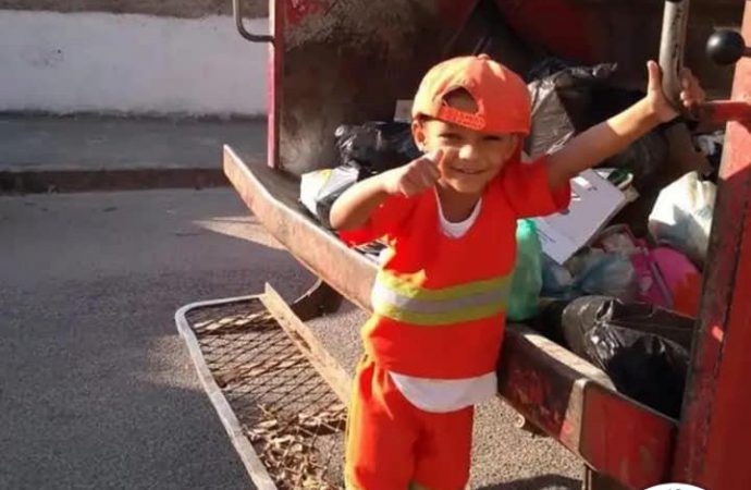 Apaixonado por caminhão de lixo, menino de três anos ganha uniforme de gari e ajuda a ‘fazer a limpeza’ em rua de BH. Leia Mais…