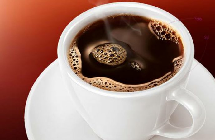 Excesso de café aumenta chance de pressão alta em pessoas aponta estudo. Saiba mais…