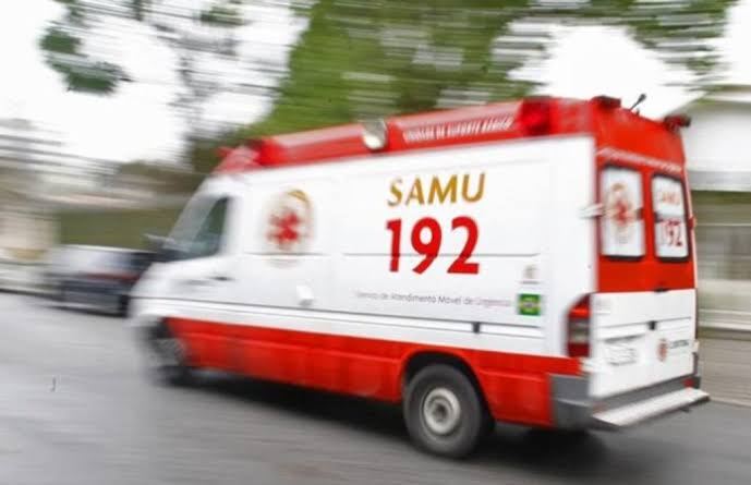 Ambulância da Samu é assaltada