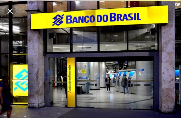 Banco do Brasil foi alvo de criminosos nesta manhã em Porto Alegre