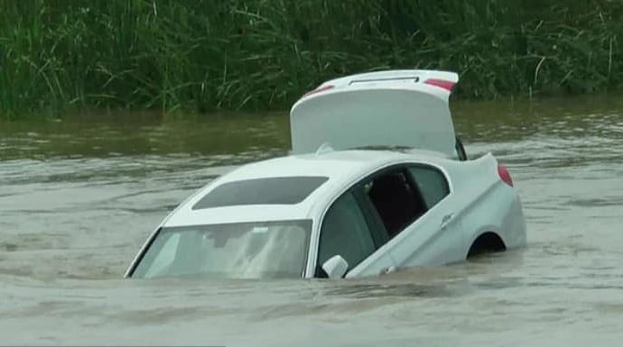 Jovem mimado joga BMW nova no Rio por que o pai não quis dar um Jaguar. Leia mais…