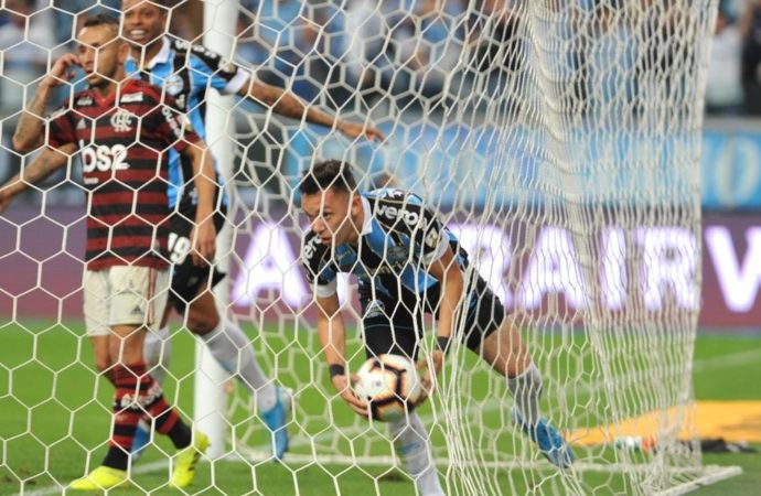 Grêmio busca empate com o Flamengo e segue vivo na Libertadores