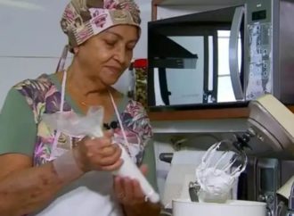 Maria da Paz, boleira de MG, ganha fama após coincidências com novela ‘A Dona do Pedaço’