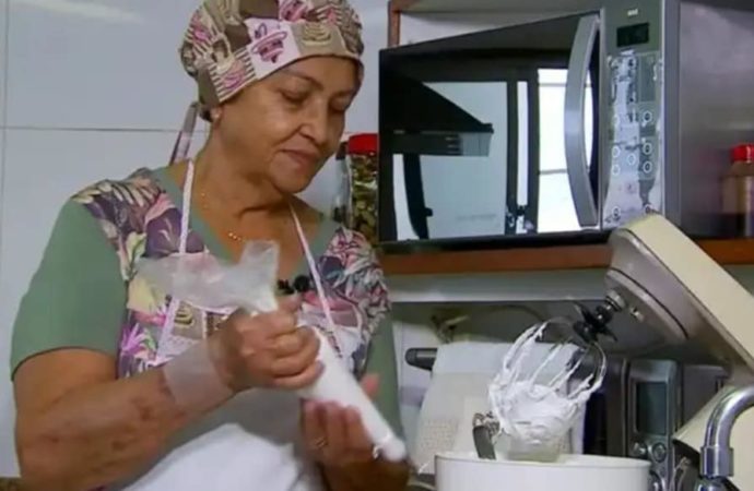 Maria da Paz, boleira de MG, ganha fama após coincidências com novela ‘A Dona do Pedaço’