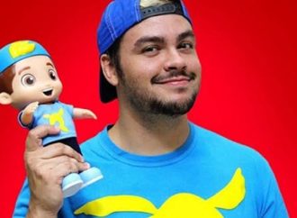 Boneco do youtuber Luccas Neto é o segundo brinquedo que mais faturou em 2019