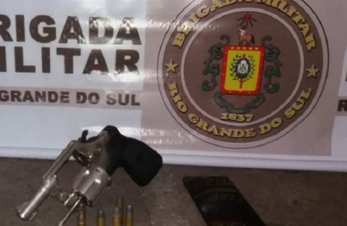 19ºBPM prende indivíduo por porte ilegal de arma em Porto Alegre