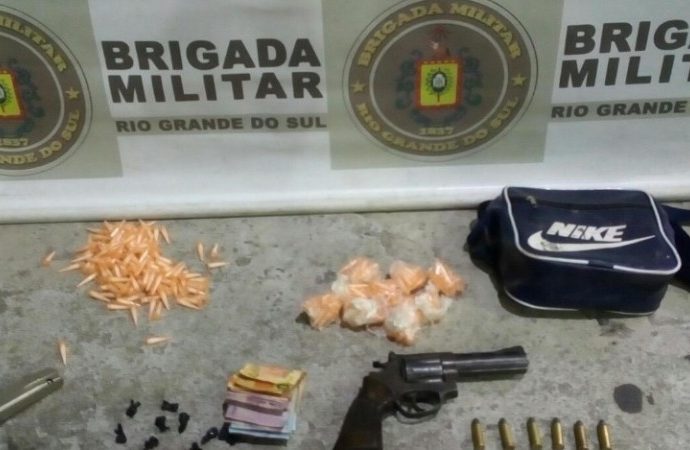 Homem é preso por tráfico de drogas e porte ilegal de arma em Porto Alegre