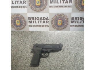 Adolescente é preso ao tentar assaltar igreja com arma de brinquedo