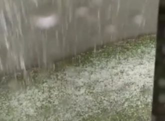 Gramado registra queda de granizo na tarde desta segunda-feira