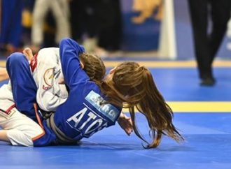 Porto-alegrense de 12 anos é vice-campeã mundial de jiu-jitsu