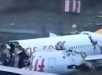 Mundo: Avião com 183 pessoas se parte ao meio em aterrissagem na Turquia