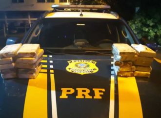 PRF prende traficante com 20 kg de cocaína escondidos em compartimento oculto de veículo