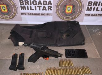 BM prende homem por porte ilegal de arma e munições