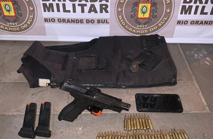 BM prende homem por porte ilegal de arma e munições