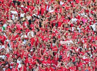 Torcida do Inter esgota ingressos para o Grenal na Arena