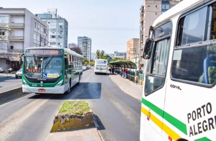 Empresas de ônibus decidem parcelar salários de rodoviários