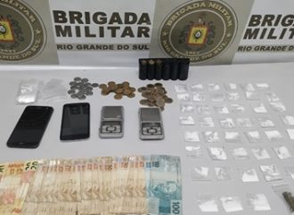 Seis são presos por porte de arma e tráfico de drogas em Gravataí
