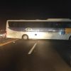 Acidente entre ônibus e caminhão deixa feridos na BR-386, em Canoas