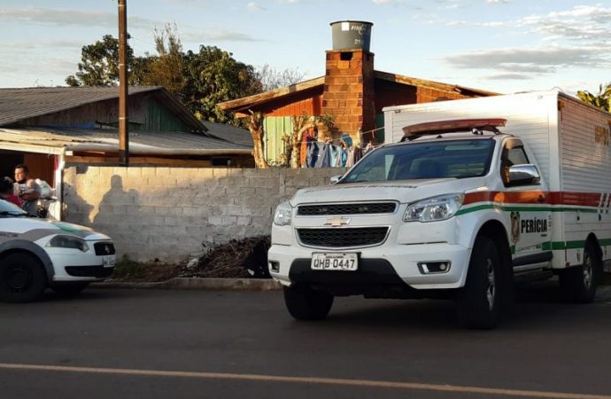 Bebê morre com hematomas na face e suspeita de fraturas na cabeça