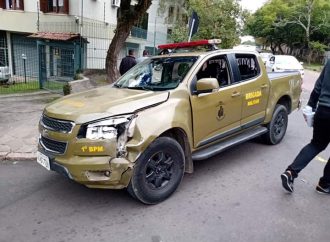 FOTOS NA MATÉRIA:  Fuga e prisão à veículo roubado em Porto Alegre