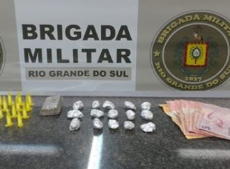 Traficante é preso vendendo maconha e cocaína no Rio Branco, em Canoas