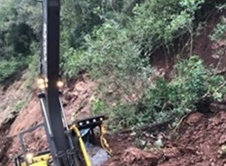 Operador de escavadeira morre soterrado no interior de Caxias do Sul