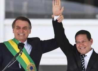 Bolsonaro lidera corrida eleitoral para a presidência em 2022