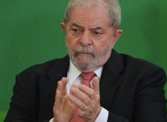 Lula acusa Bolsonaro de inventar ter contraído a Covid-19 para fazer propaganda de medicamento