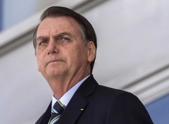 Em evento sobre covid, Bolsonaro chama jornalistas de ‘bundões’