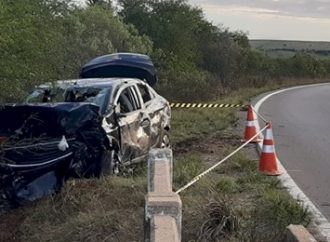 Criminoso que assaltou idosa de 84 anos é encontrado morto dentro de carro queimado