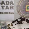 Traficante é preso com arma, munições, maconha e até cogumelos