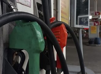 Petrobras aprova aumento de 4% na gasolina, e de 5% no diesel.