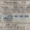 Caixa é demitido após chamar cliente de ‘animal’ na comanda