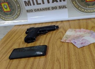 Após roubar celular, bandido estupra a vítima e vai preso.