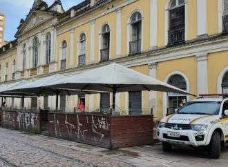 Moradores de rua encontram cadáver