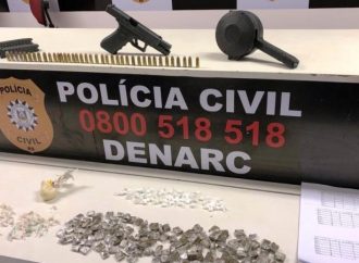 Armas, drogas e munições são apreendidas no Bairro Partenon, em Porto Alegre