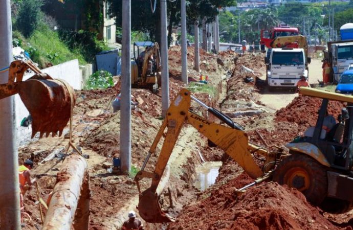 Rebaixamento de adutora na Tronco é finalizado e abastecimento retoma aos poucos