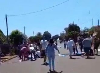 VÍDEO: Desgovernado, carro atropela nove pessoas durante passeata eleitoral.