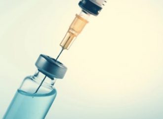 Doses da vacina da AstraZeneca contra o coronavírus chegarão ao Brasil em janeiro, diz ministro da Saúde