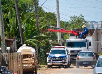 Fiscalização na Vila Dique autua empresas por descarte irregular de lixo