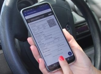 Documento de propriedade de veículos também passa a ser digital no país. Saiba mais: