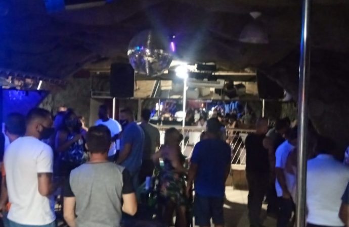 Festa em boate na BR-116 termina com chegada da BM