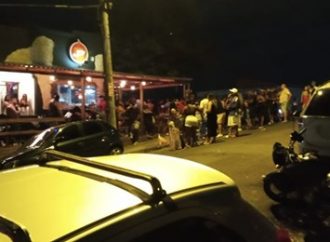 Guarda Municipal encerra festas clandestinas e desfaz aglomerações na madrugada. Saiba mais: