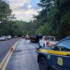 Colisão entre carro e caminhão mata motorista na BR-386