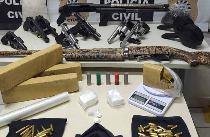 VÍDEO: Polícia Civil prende casal, armas e droga.