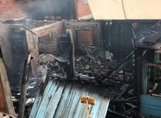 TRAGÉDIA: família perde tudo em incêndio em Esteio