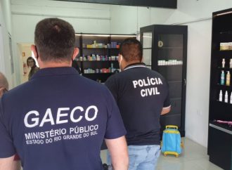 Ação conjunta com o objetivo de combater a fabricação irregular de álcool gel é realizada em estabelecimentos em Canoas