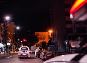 Sete estabelecimentos comerciais são fechados por descumprirem horário em Porto Alegre