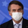 Bolsonaro defende vacinas e promete mais de 400 milhões de doses